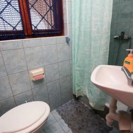 And Zamak Πανσιόν Klek