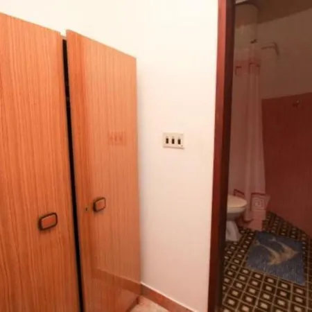 And Zamak Πανσιόν 3*