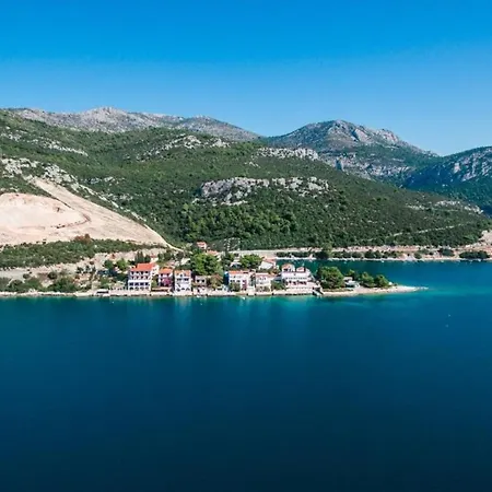 Πανσιόν And Zamak 3*